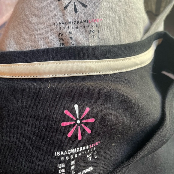 Set of 2 Isaac Mizrahi Sleeveless Women's Tops. Grey and black. - Picture 6 of 7